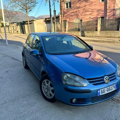 Volkswagen Golf 2005 në shitje