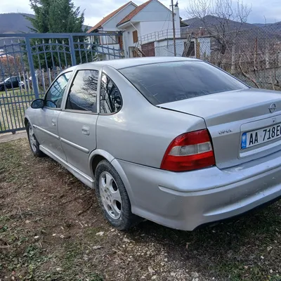 Opel Vectra 2000 në shitje