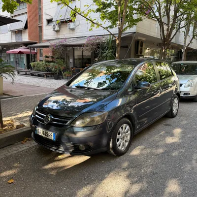 Volkswagen Golf 2007 në shitje