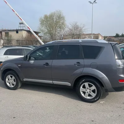 Mitsubishi Outlander 2009 në shitje