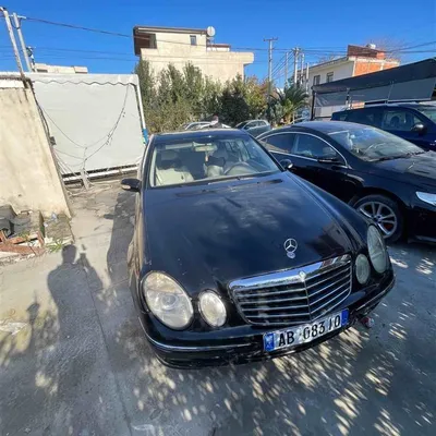 Mercedes-Benz E-class 2004 në shitje
