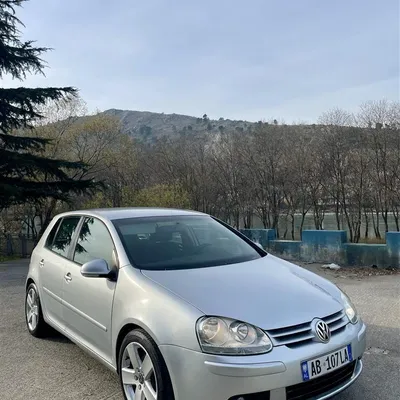 Volkswagen Golf 2006 në shitje