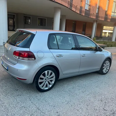 Volkswagen Golf 2010 në shitje