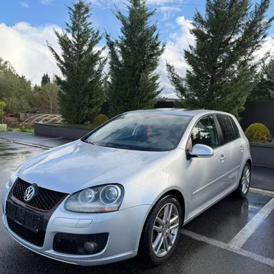 Volkswagen Golf 2008 në shitje