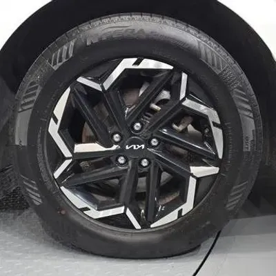 Kia Carnival 2024 në shitje