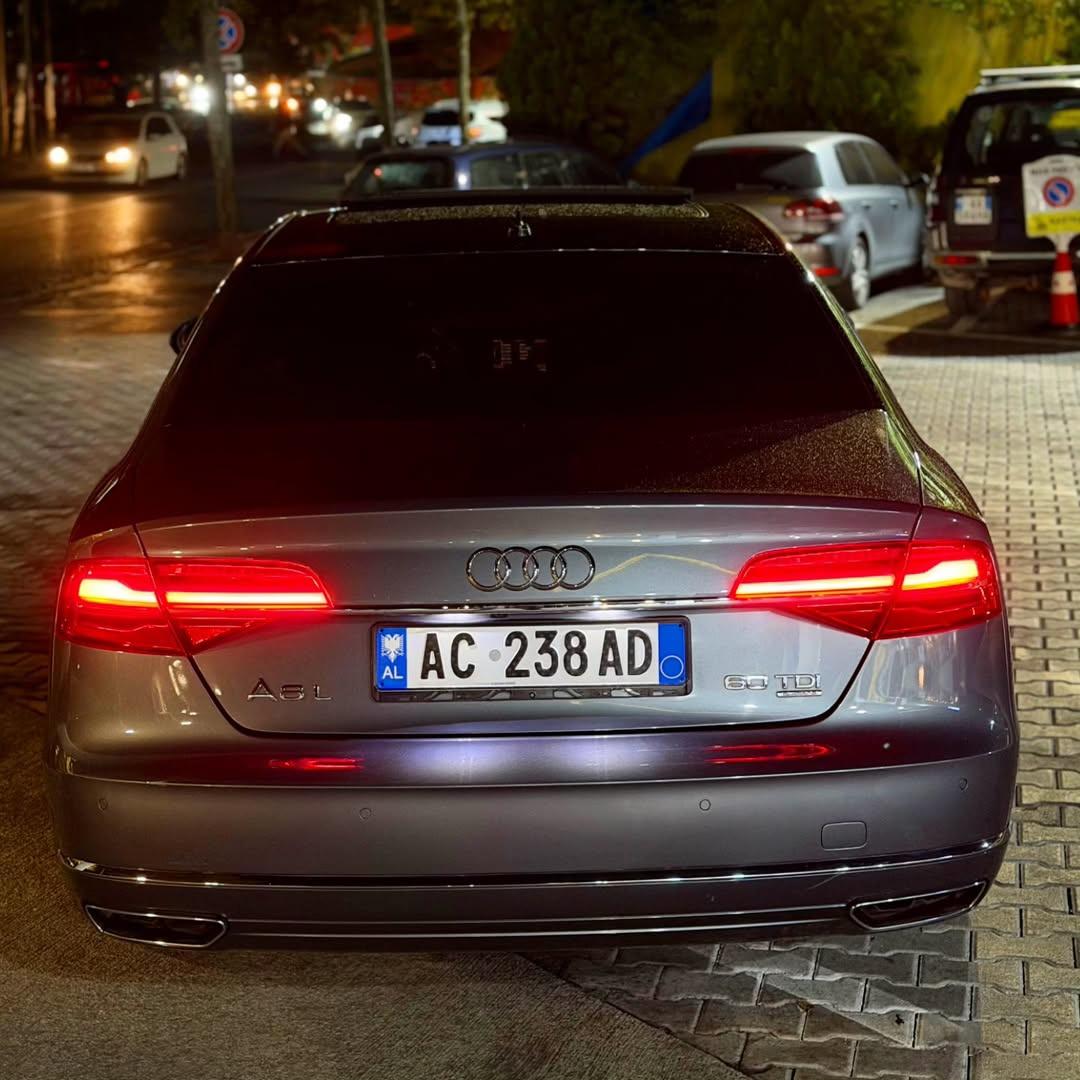 2015 Audi A8 thumbnail 2