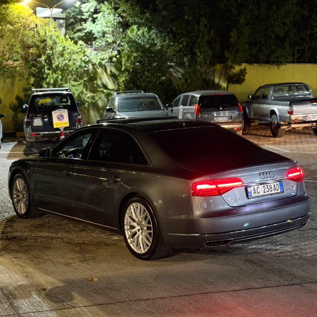 2015 Audi A8 thumbnail 3