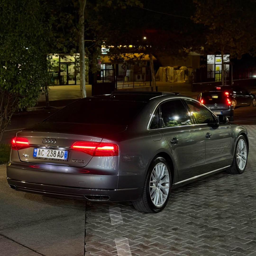 2015 Audi A8 thumbnail 4