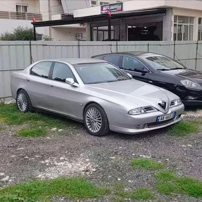 Alfa Romeo 166