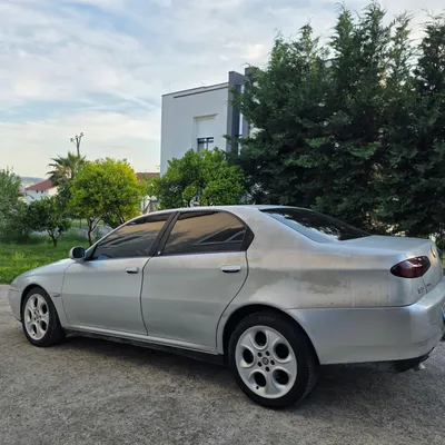 Alfa Romeo 166