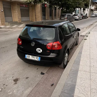 Volkswagen Golf 2006 në shitje