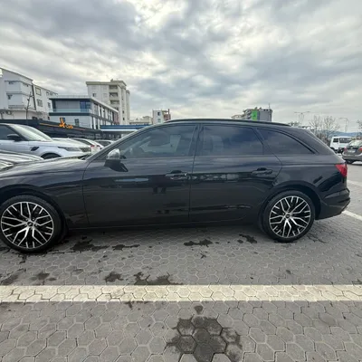 Audi A4 2021 në shitje