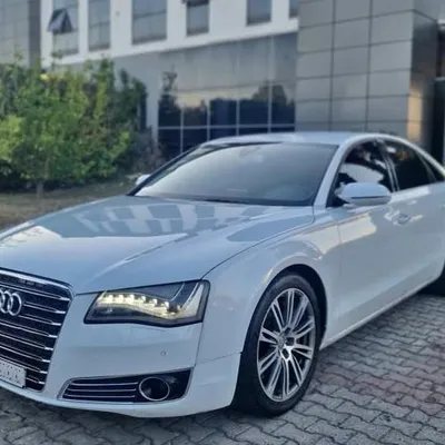Audi A8 2012 në shitje