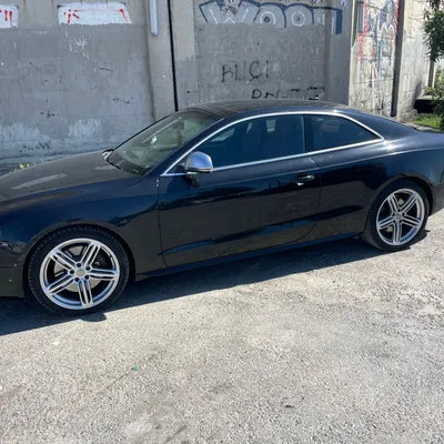 Audi S5 2009 në shitje