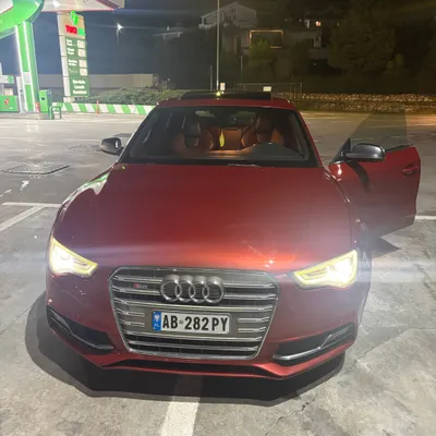 Audi RS5 2013 në shitje