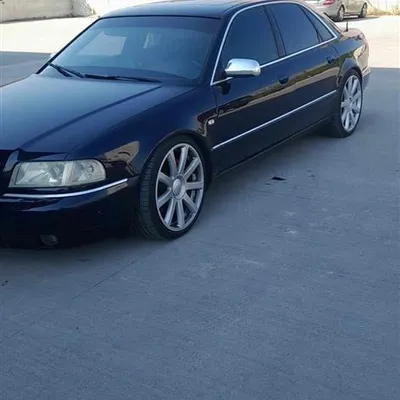 Audi S8