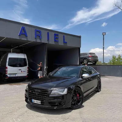 Audi S8