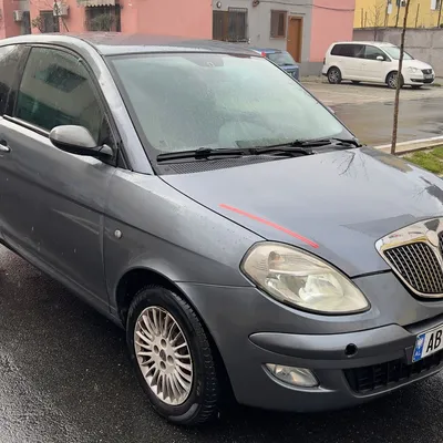 Lancia Ypsilon