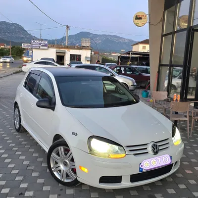 Volkswagen Golf 2005 në shitje