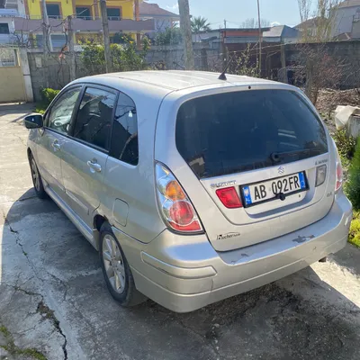 Suzuki Liana