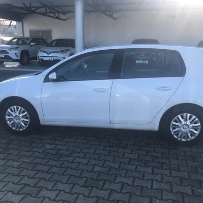 Volkswagen Golf 2011 në shitje