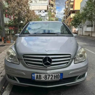 Mercedes-Benz B-class 2012 në shitje