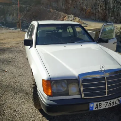 Mercedes-Benz W124