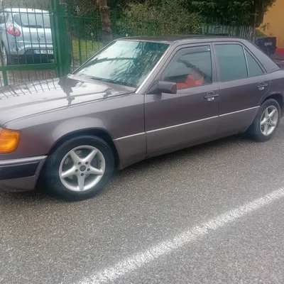 Mercedes-Benz W124