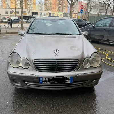 Mercedes-Benz C-class 2005