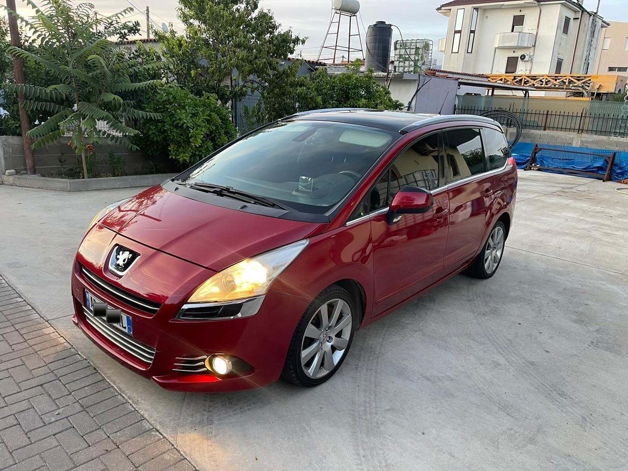 2011 Peugeot 5008
