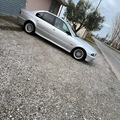BMW 5 Series 1999 në shitje
