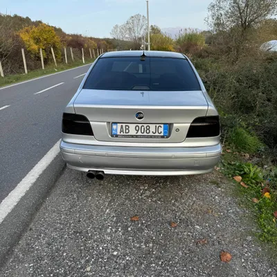 BMW 5 Series 2001 në shitje