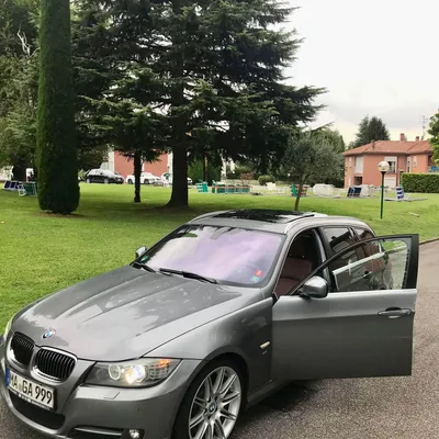 BMW 3 Series 2012 në shitje
