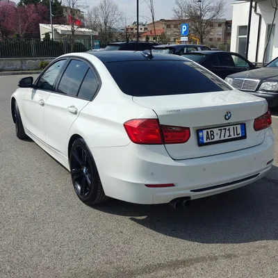 BMW 3 Series 2012 në shitje