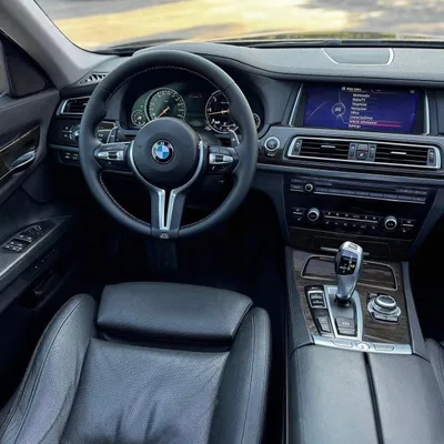 BMW 7 Series 2013 në shitje