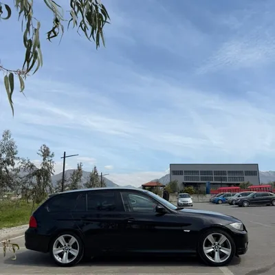 BMW 3 Series 2012 në shitje