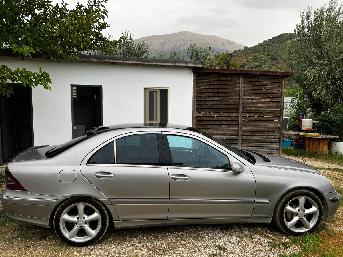 2005 Mercedes-Benz C-class