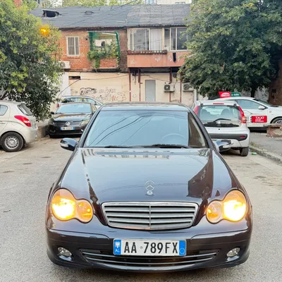 Mercedes-Benz C-class 2004 në shitje