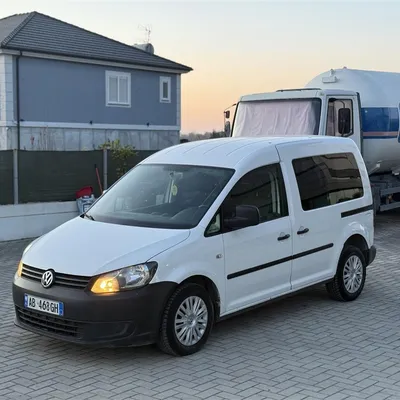 Volkswagen Caddy 2010 në shitje