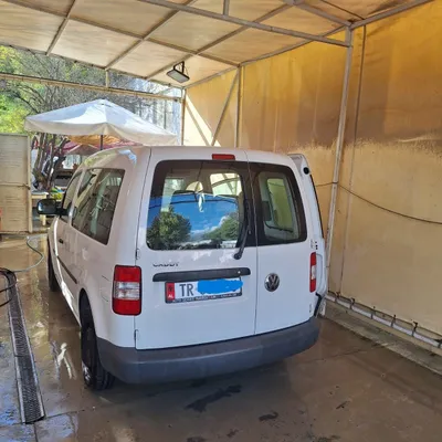 Volkswagen Caddy 2011 në shitje
