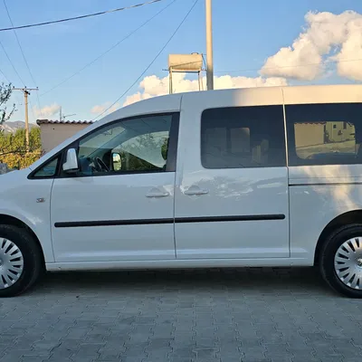 Volkswagen Caddy 2010 në shitje