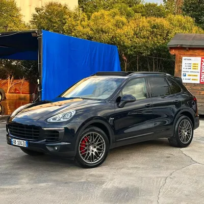 Porsche Cayenne 2016 në shitje