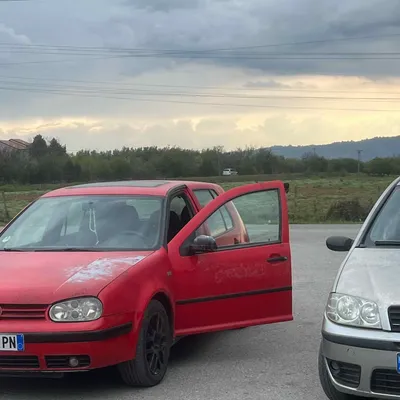 Volkswagen Golf 1999 në shitje