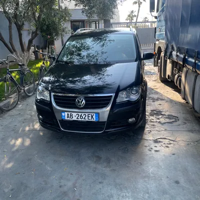Volkswagen Touran 2008 në shitje
