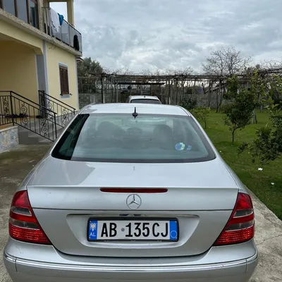 Mercedes-Benz E-class 2004 në shitje
