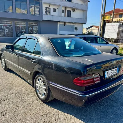 Mercedes-Benz E-class 2000 në shitje