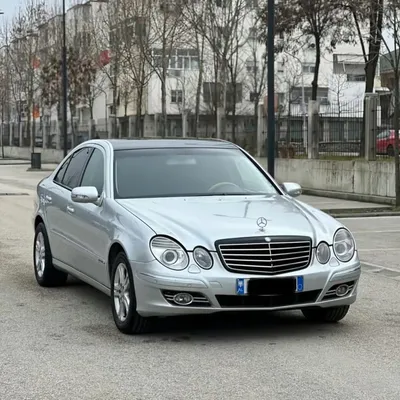 Mercedes-Benz E-class 2003 në shitje