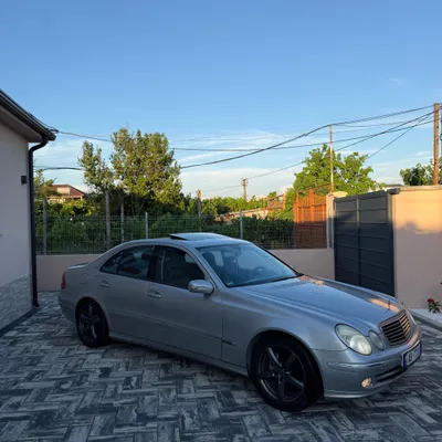 Mercedes-Benz E-class 2004 në shitje