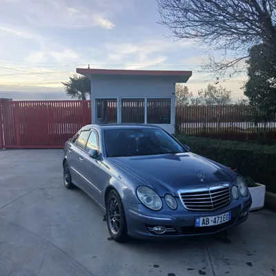 Mercedes-Benz E-class 2002 në shitje