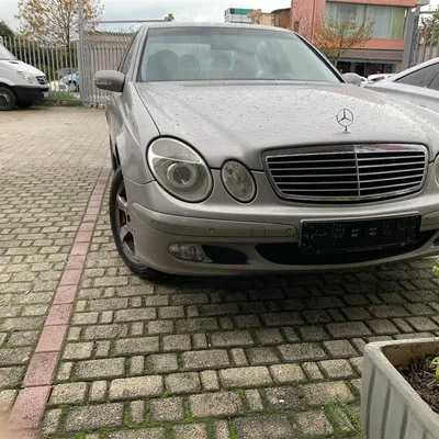 Mercedes-Benz E-class 2004 në shitje